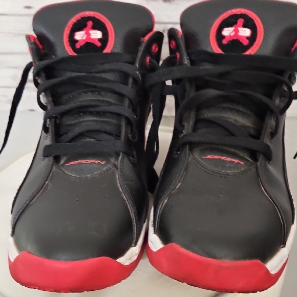 Jordan Black and Red Athletic Shoes - Picture 6 of 6